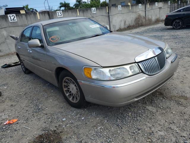 2002 Lincoln Town Car Signature