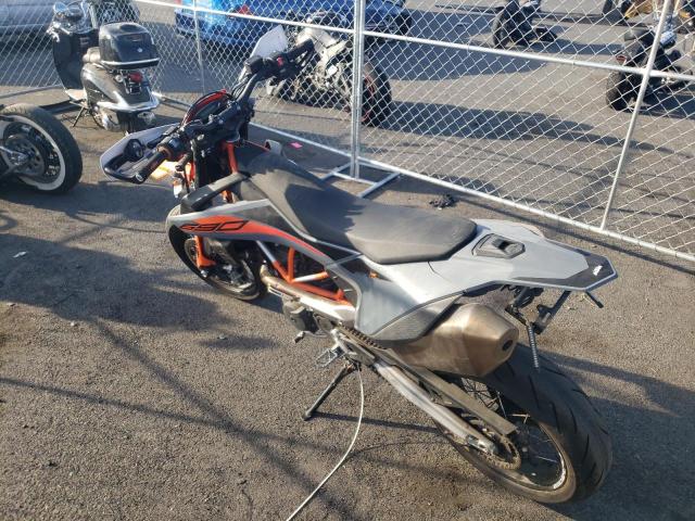 2022 KTM 690 SMC R VBKLSV404NM724710