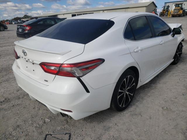 2018 TOYOTA UK 4T1B11HK5JU080161