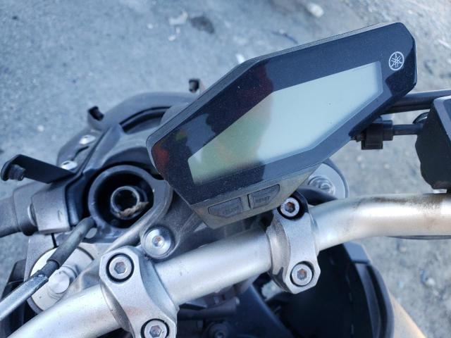 2015 YAMAHA FZ09 JYARN33EXFA007196