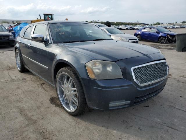 Salvage cars for sale from Copart Orlando, FL: 2007 Dodge Magnum SE