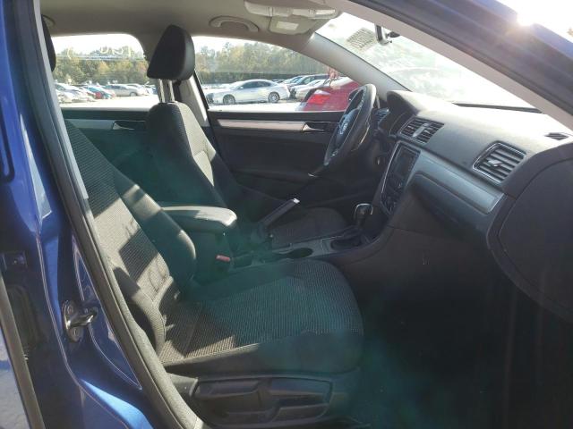 2017 VOLKSWAGEN PASSAT S - 1VWAT7A3XHC059562