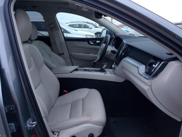 2018 VOLVO XC60 T5 LYV102RK8JB096551