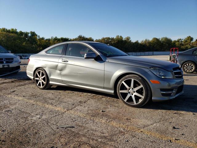 2015 MERCEDES-BENZ C 250 - WDDGJ4HB9FG400539