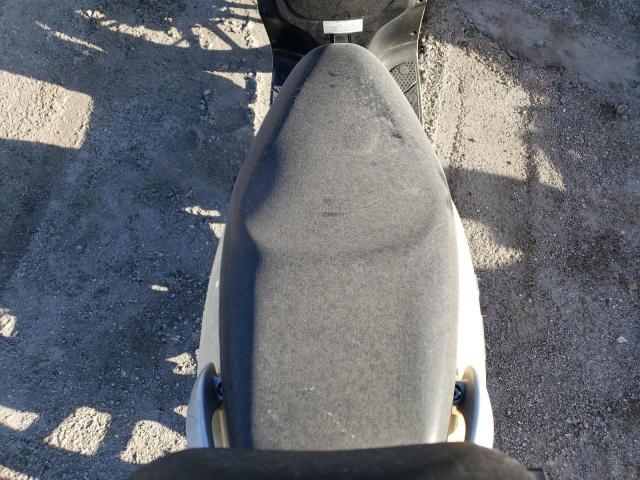 2017 VESPA SCOOTER RFGBS1D01HXAE0430