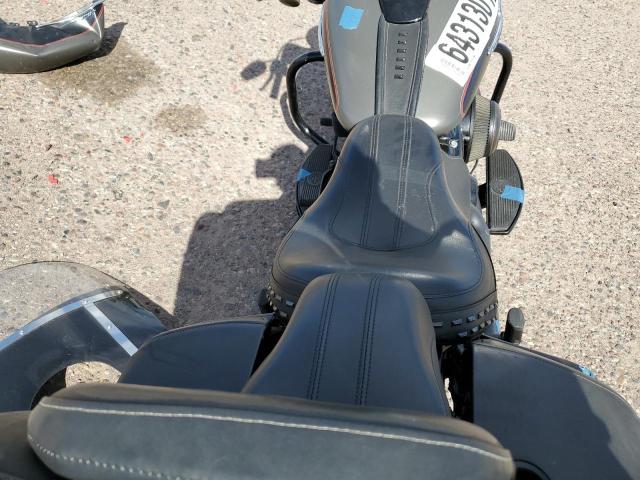 2018 HARLEY-DAVIDSON FLHCS HERI 1HD1YBK1XJC031298