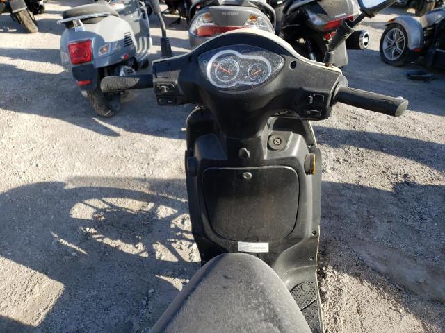 2017 VESPA SCOOTER RFGBS1D01HXAE0430