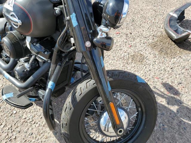 2018 HARLEY-DAVIDSON FLHCS HERI 1HD1YBK1XJC031298