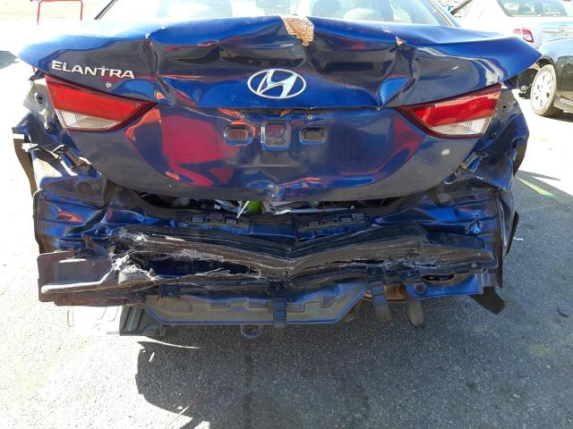 VIN: 5NPDH4AE8GH654351 Auction: COPART Lot: 63286472 Location: NY - LONG ISLAND 5NPDH4AE8GH654351 HYUNDAI ELANTRA 2016 BLUE Photo 9