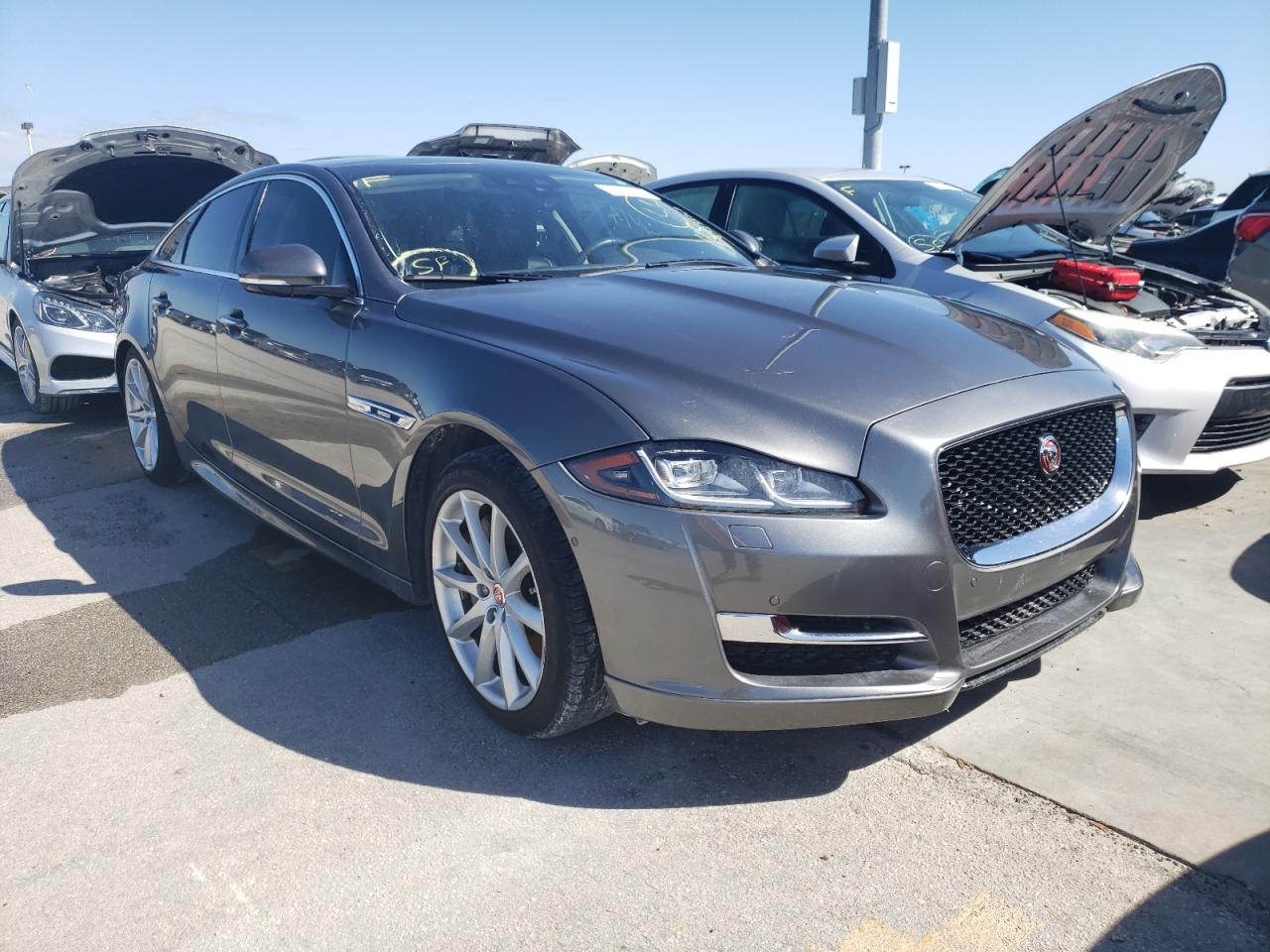 SAJWA1C78J8W13865 JAGUAR XJ R - SPO 2018