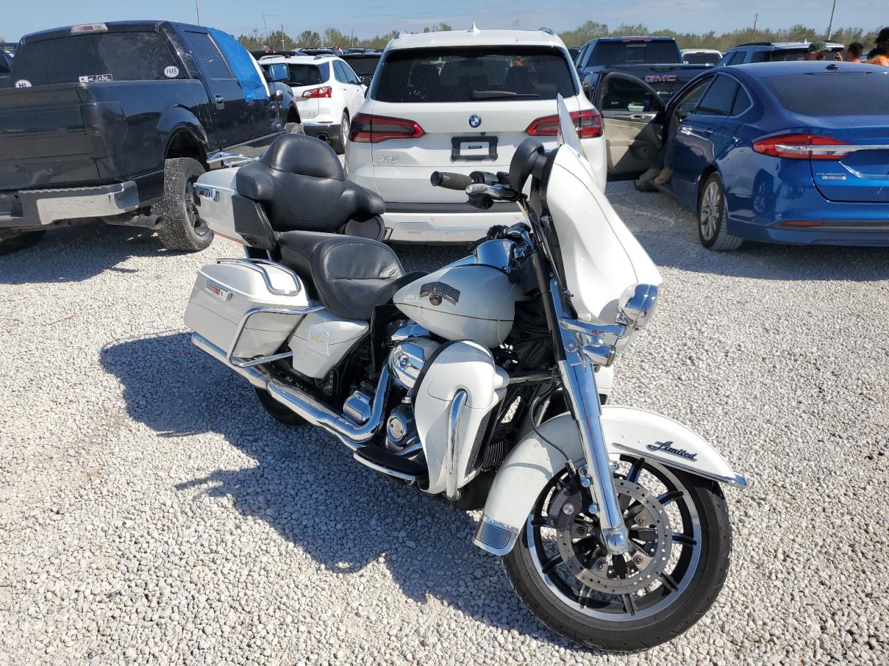 1HD1KND15HB672472 HARLEY-DAVIDSON FLHTK SHRI 2017