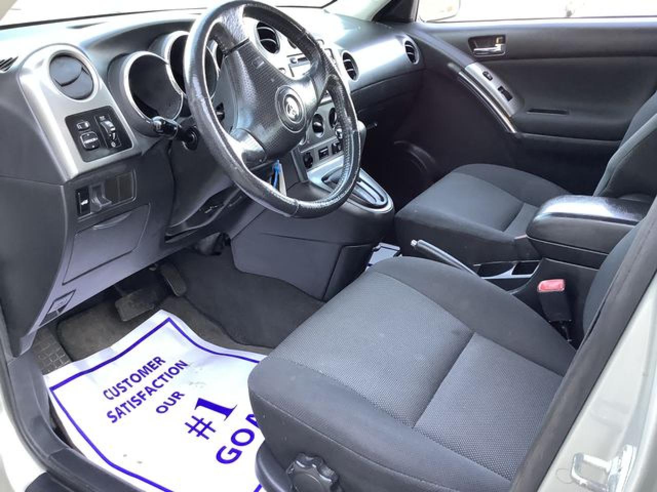 2004 Toyota Corolla Matrix Base VIN: 2T1LR32E84C317680 Lot: 64907792