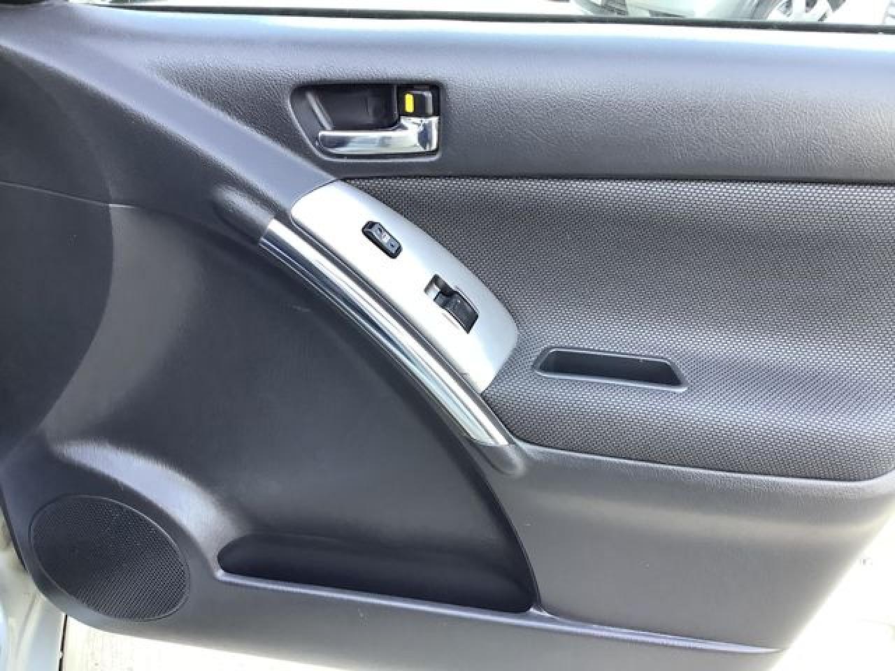 2004 Toyota Corolla Matrix Base VIN: 2T1LR32E84C317680 Lot: 64907792