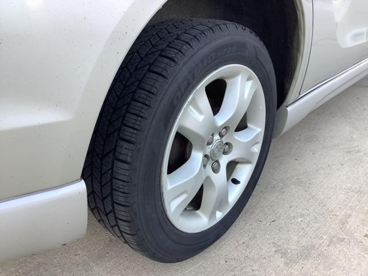 2004 Toyota Corolla Matrix Base VIN: 2T1LR32E84C317680 Lot: 64907792