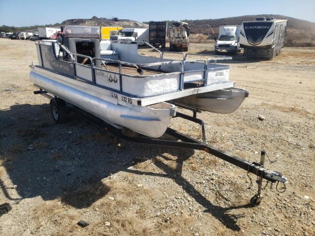 Salvage boats for sale at Gainesville, GA auction: 1998 Monaco Boat