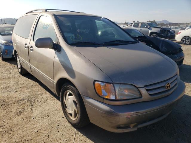 Toyota Sienna salvage cars for sale: 2001 Toyota Sienna LE