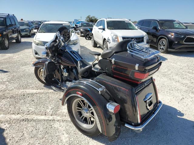 2011 HARLEY-DAVIDSON FLHTCUTG 1HD1MAM14BB855386