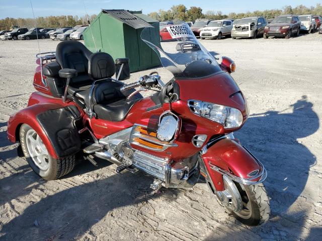 Salvage cars for sale from Copart Cahokia Heights, IL: 2001 Honda GL1800