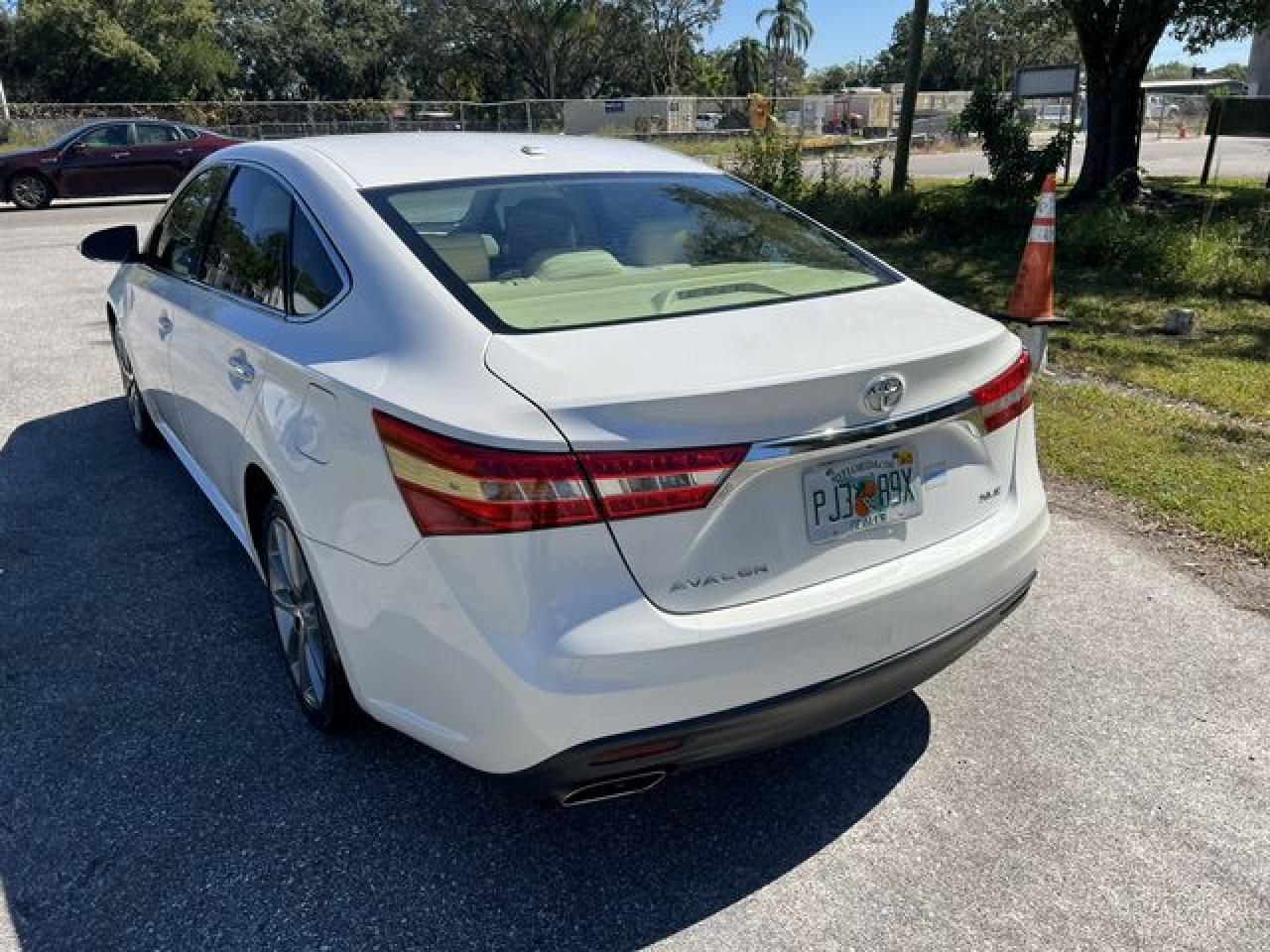 2014 Toyota Avalon Base VIN: 4T1BK1EB4EU125954 Lot: 64854482