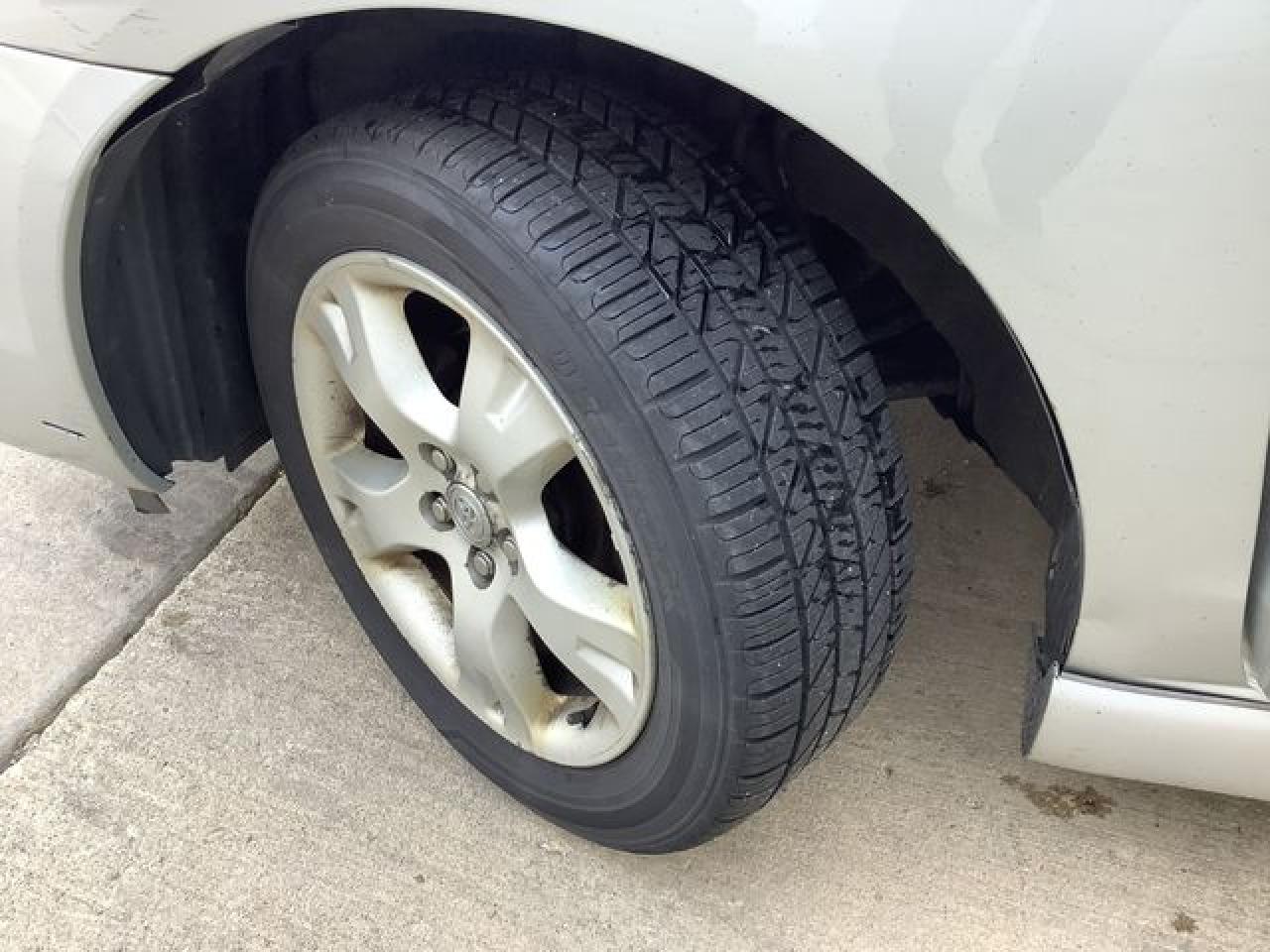 2004 Toyota Corolla Matrix Base VIN: 2T1LR32E84C317680 Lot: 64907792