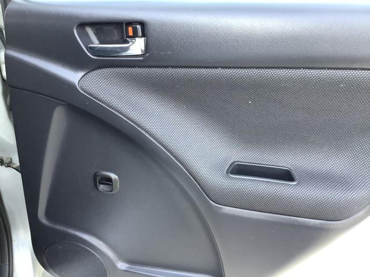 2004 Toyota Corolla Matrix Base VIN: 2T1LR32E84C317680 Lot: 64907792