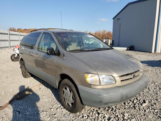 2000 Toyota Sienna LE