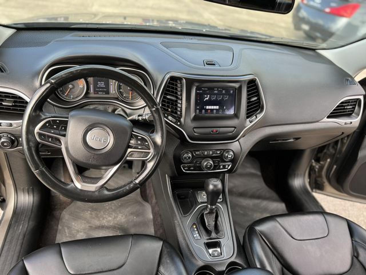 2019 Jeep Cherokee Latitude Plus VIN: 1C4PJLLB5KD206243 Lot: 64937532