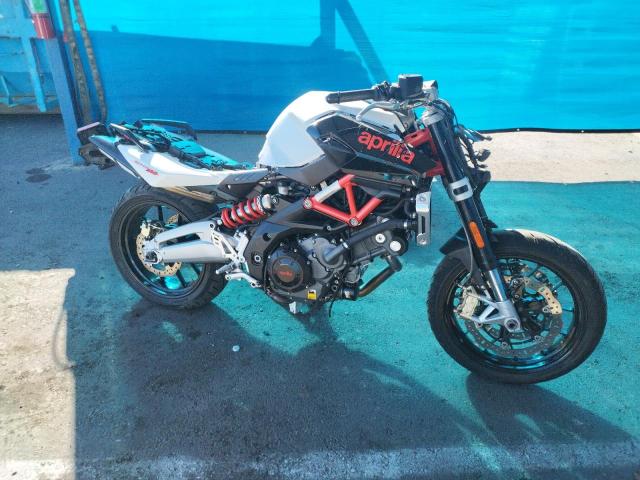 2014 APRILIA SHIVER 750 - ZD4RAC013ES000718