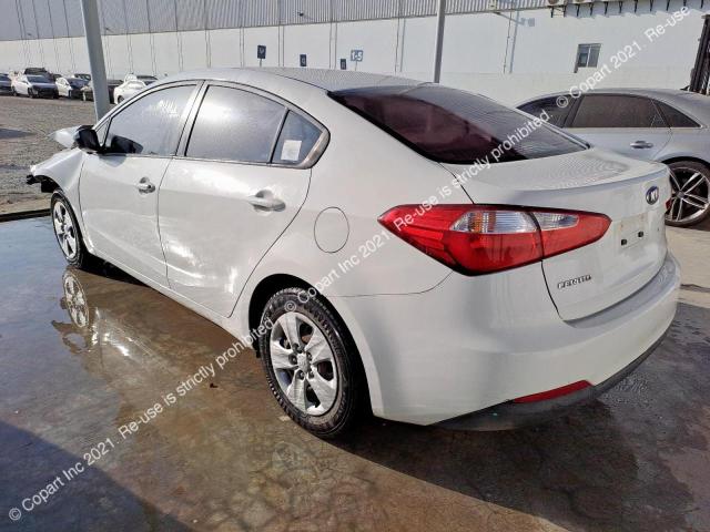 KNAFK4111F5902586 KIA Cerato
