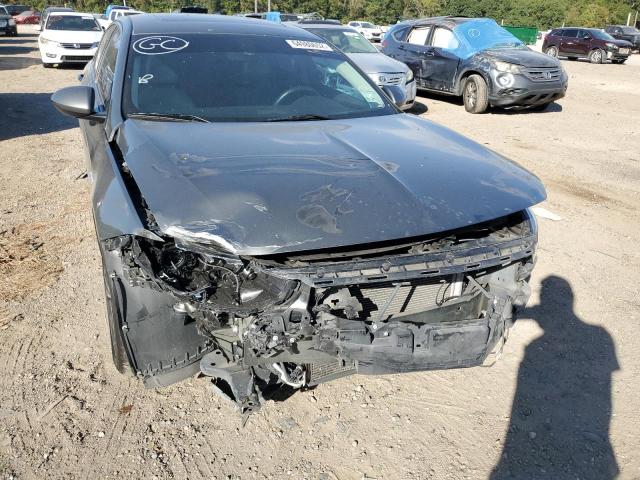 2018 BUICK REGAL ESSE W04GP6SX9J1116083