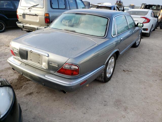 SAJDA24CX2LF44042 Jaguar XJ