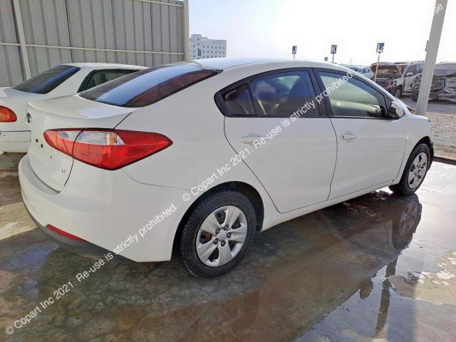 KNAFK4111F5902586 KIA Cerato