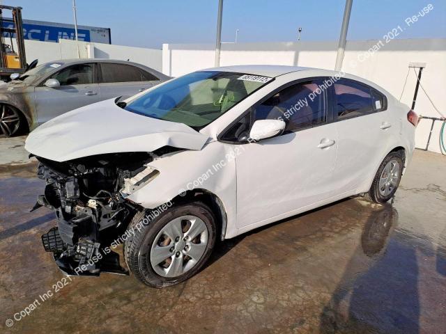 KNAFK4111F5902586 KIA Cerato
