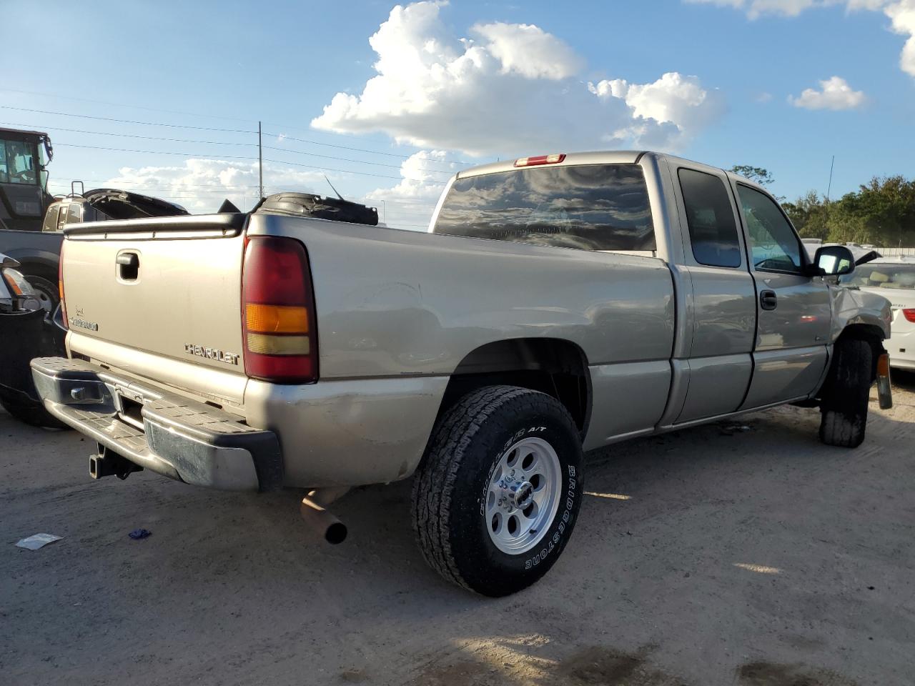 1GCEK19TX1E243287 2001 Chevrolet Silverado K1500