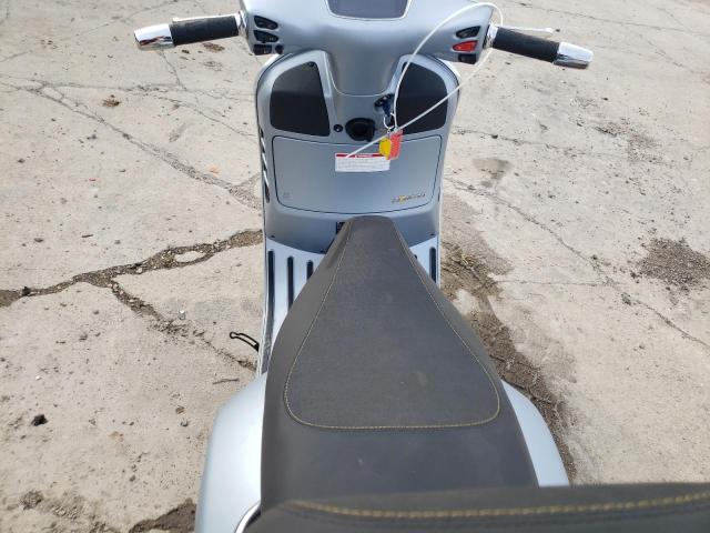 2021 VESPA GTS 300 SU ZAPMA39M8M5202520