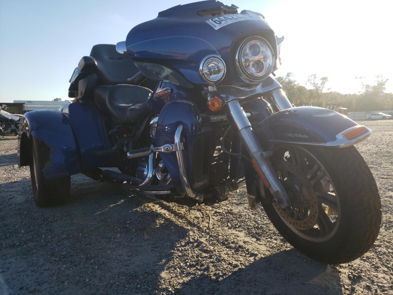 1HD1MAD12HB850082 HARLEY-DAVIDSON FLHTCUTG T 2017