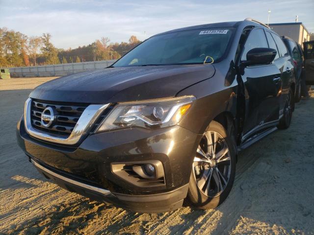  NISSAN PATHFINDER 2017 Чорний
