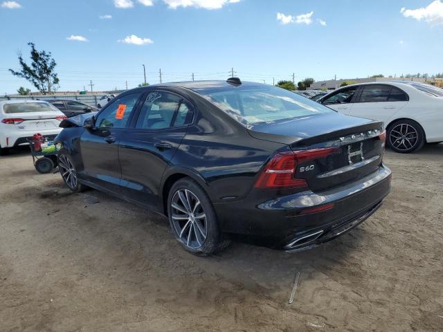 2022 VOLVO S60 B5 MOM 7JRL12TZ4NG177635