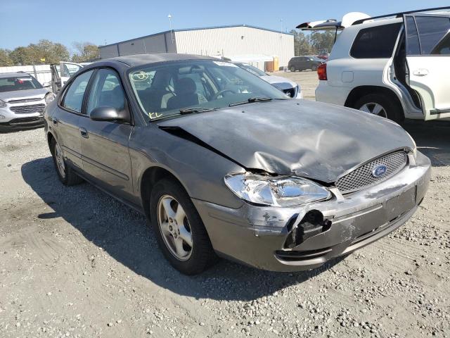 2004 Ford Taurus SE