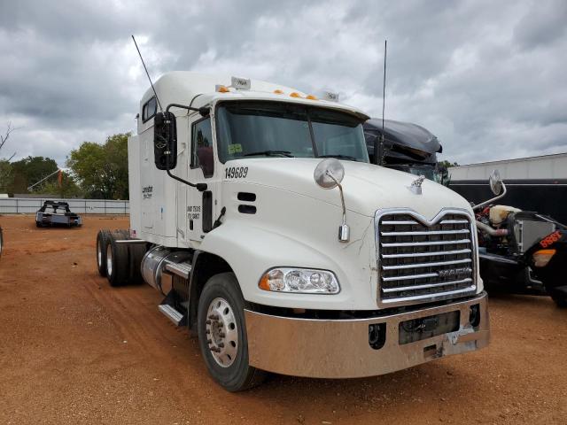 Salvage cars for sale from Copart Longview, TX: 2016 Mack 600 CXU600