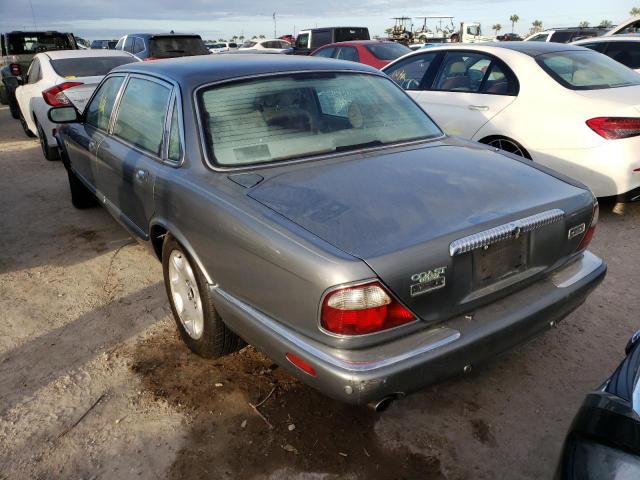 SAJDA24CX2LF44042 Jaguar XJ