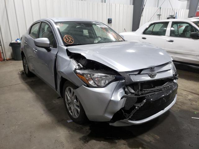  TOYOTA YARIS 2017 Сріблястий