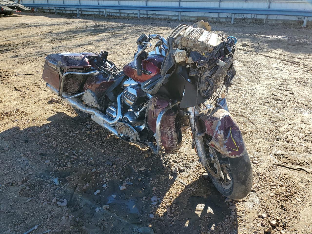 1HD1KGD15HB647325 HARLEY-DAVIDSON FLTRU 2017