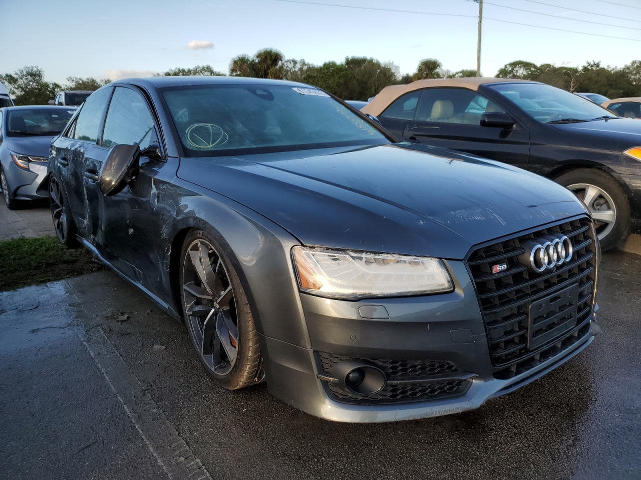 WUAJ5AFD8HN900877 AUDI S8 PLUS QU 2017