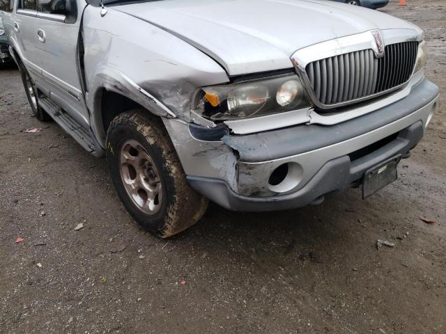 5LMPU28LXWLJ37606 Lincoln Navigator