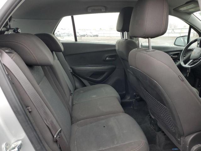VIN: KL7CJNSB0JB721847 Auction: COPART Lot: 64558752 Location: MI - DETROIT KL7CJNSB0JB721847 CHEVROLET TRAX 2018 SILVER Photo 6