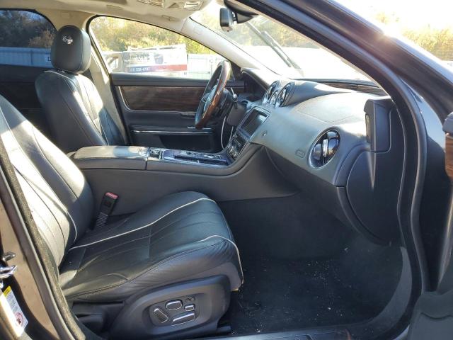 SAJWA2GB3CLV32194 Jaguar XJ