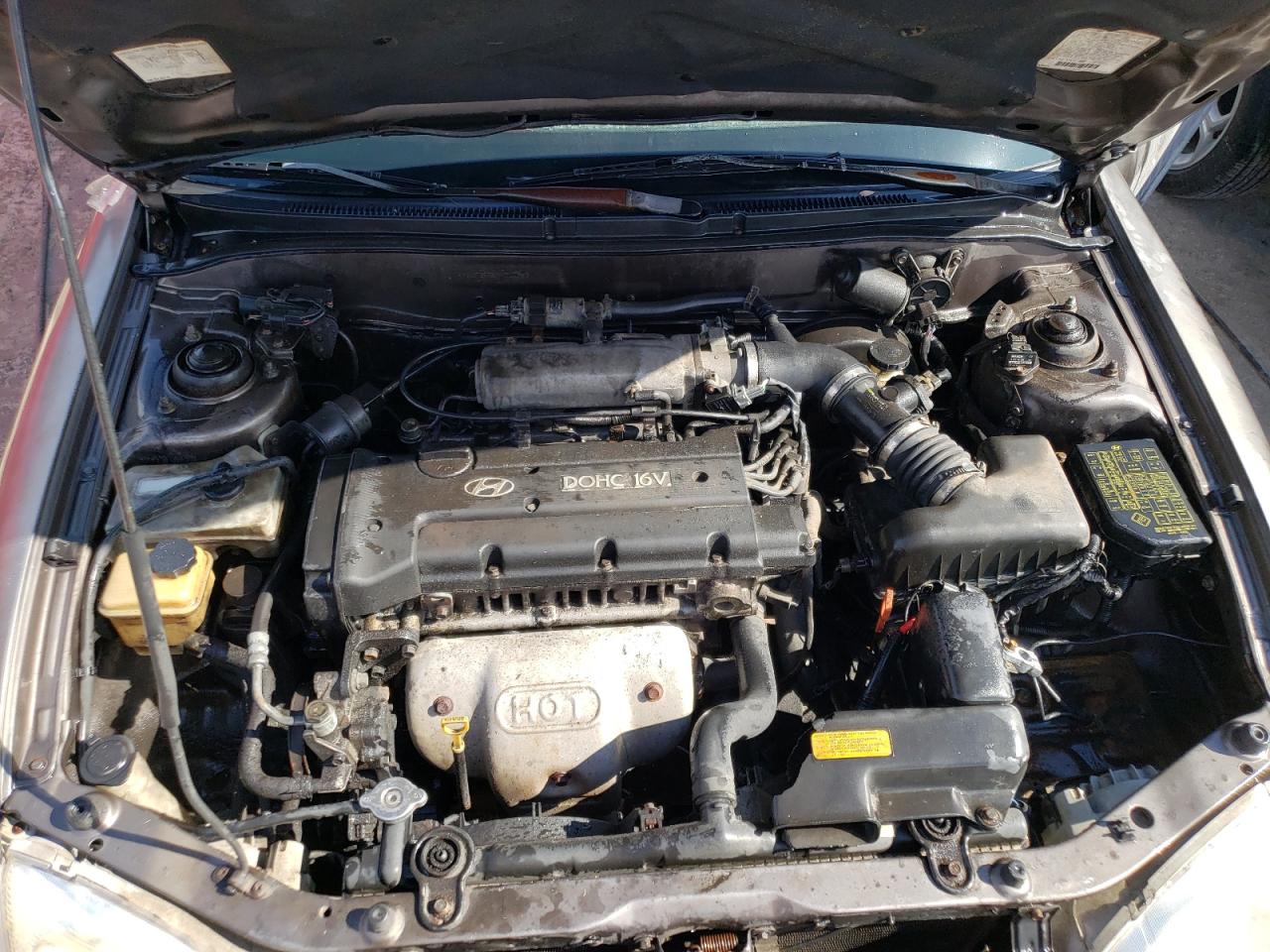 KMHJF35F6YU912049 2000 Hyundai Elantra Gls