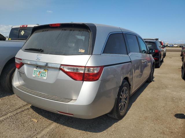 VIN 5FNRL5H67DB076343 2013 HONDA ODYSSEY no.4