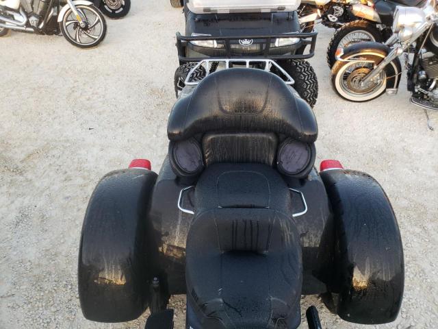 2011 HARLEY-DAVIDSON FLHTCUTG 1HD1MAM10BB856230